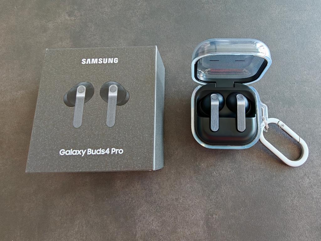 Samsung Galaxy Buds4 Pro + protection, Enlèvement ou Envoi, Comme neuf, Intra-auriculaires (Earbuds), Noir