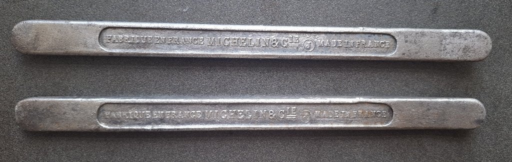 2 oude vintage michelin bandenlichters verzamelaar antiek, Antiek en Kunst, Antiek | Gereedschap en Instrumenten, Ophalen
