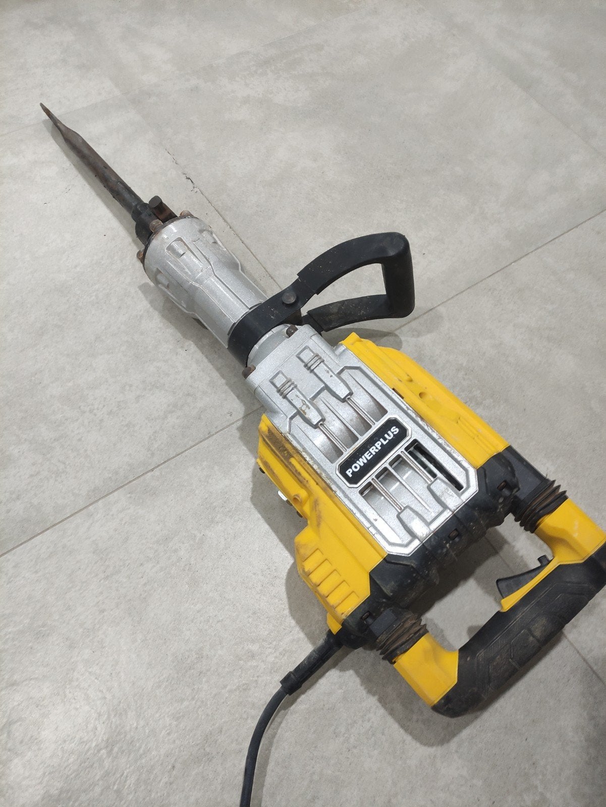Disjoncteur Powerplus, 600 watts ou plus, Marteau perforateur et/ou Marteau piqueur, Comme neuf, Enlèvement