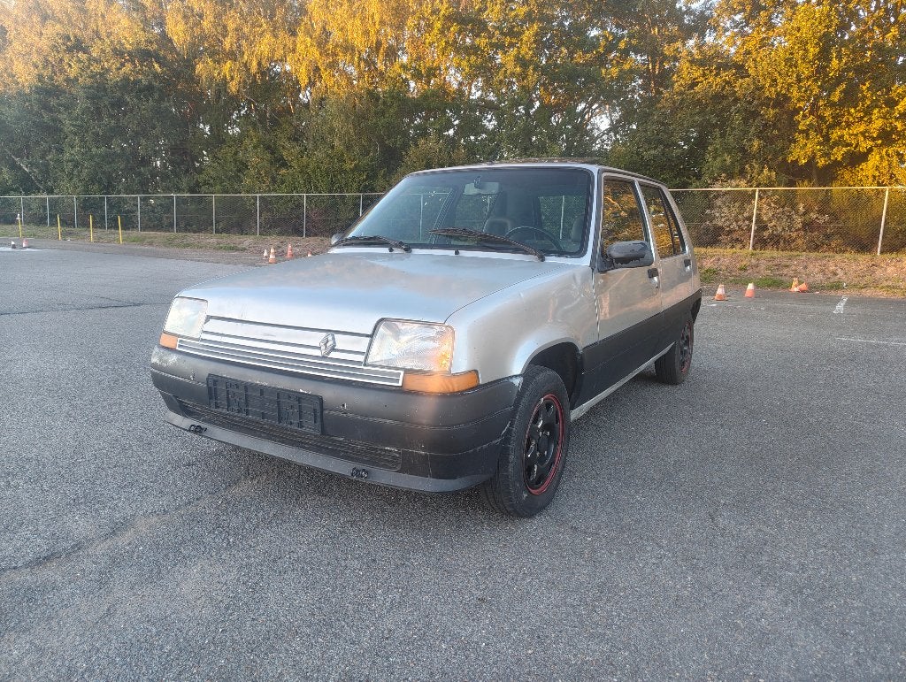 Renault R5 oldtimer Project, Autos, Argent ou Gris, Achat, Boîte manuelle, Toit ouvrant