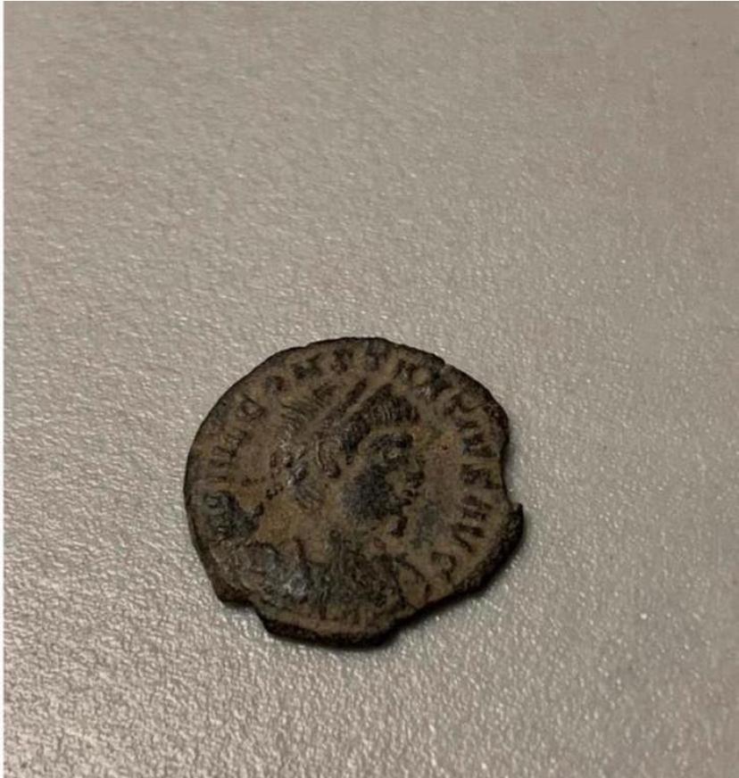 Oude bronzen Romeinse munt nummus of follis, Postzegels en Munten, Ophalen of Verzenden