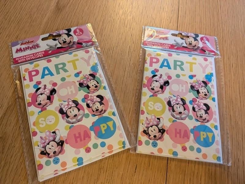 Lot de 10 cartons d invitations anniversaire Disney Minnie, Enlèvement, Neuf