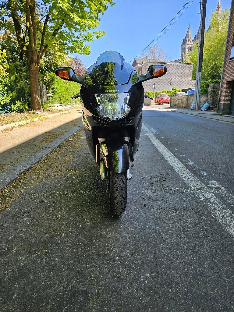 Honda cbr 1100 xx super blackbird, Motos, Permis Moto A, Occasion, Plus de 35 kW, 1100 cm³