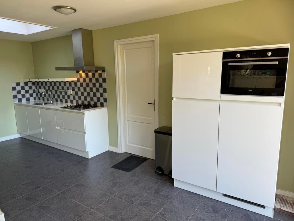 Nette Rechte Keuken Hoogglans Wit + Wandkast + GEDEMONTEERD, Huis en Inrichting, Keuken | Complete keukens, Enkelwandige keuken