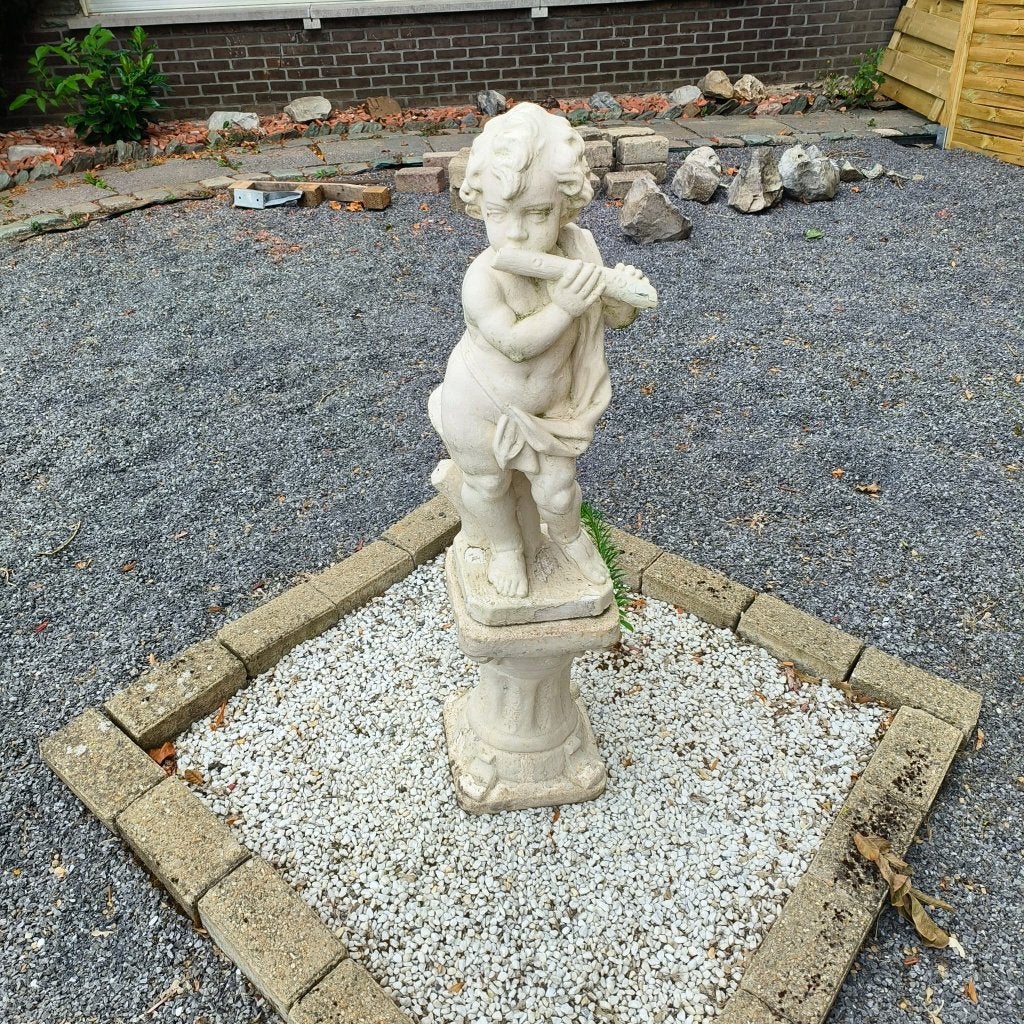 Tuinbeeld op een sokkel van een jongetje met fluit, Enlèvement ou Envoi, Utilisé, Pierre, Autres types