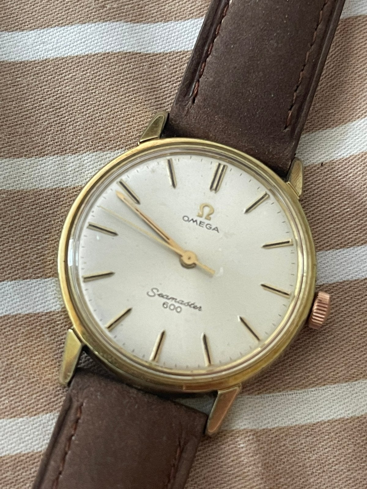 Oméga seamaster 600, Bijoux, Sacs & Beauté, Montres | Anciennes | Antiquités, Enlèvement ou Envoi