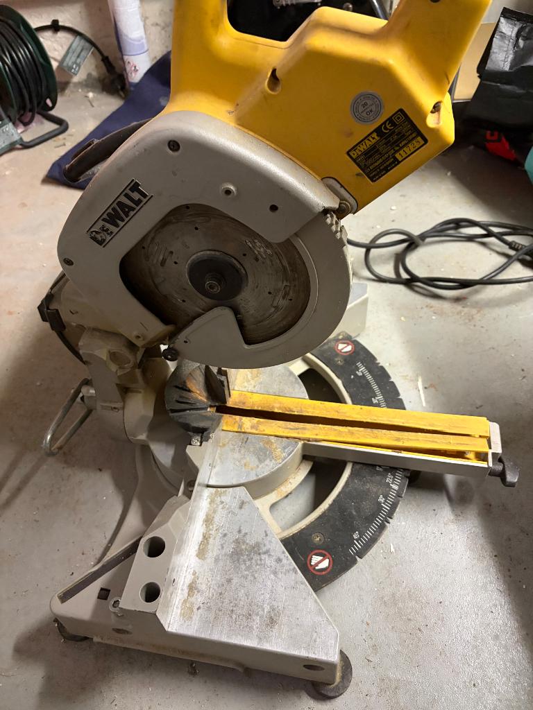 Dewalt DW701 - scie à onglet radiale, Bricolage & Construction, Enlèvement ou Envoi, Utilisé, Scie à onglet