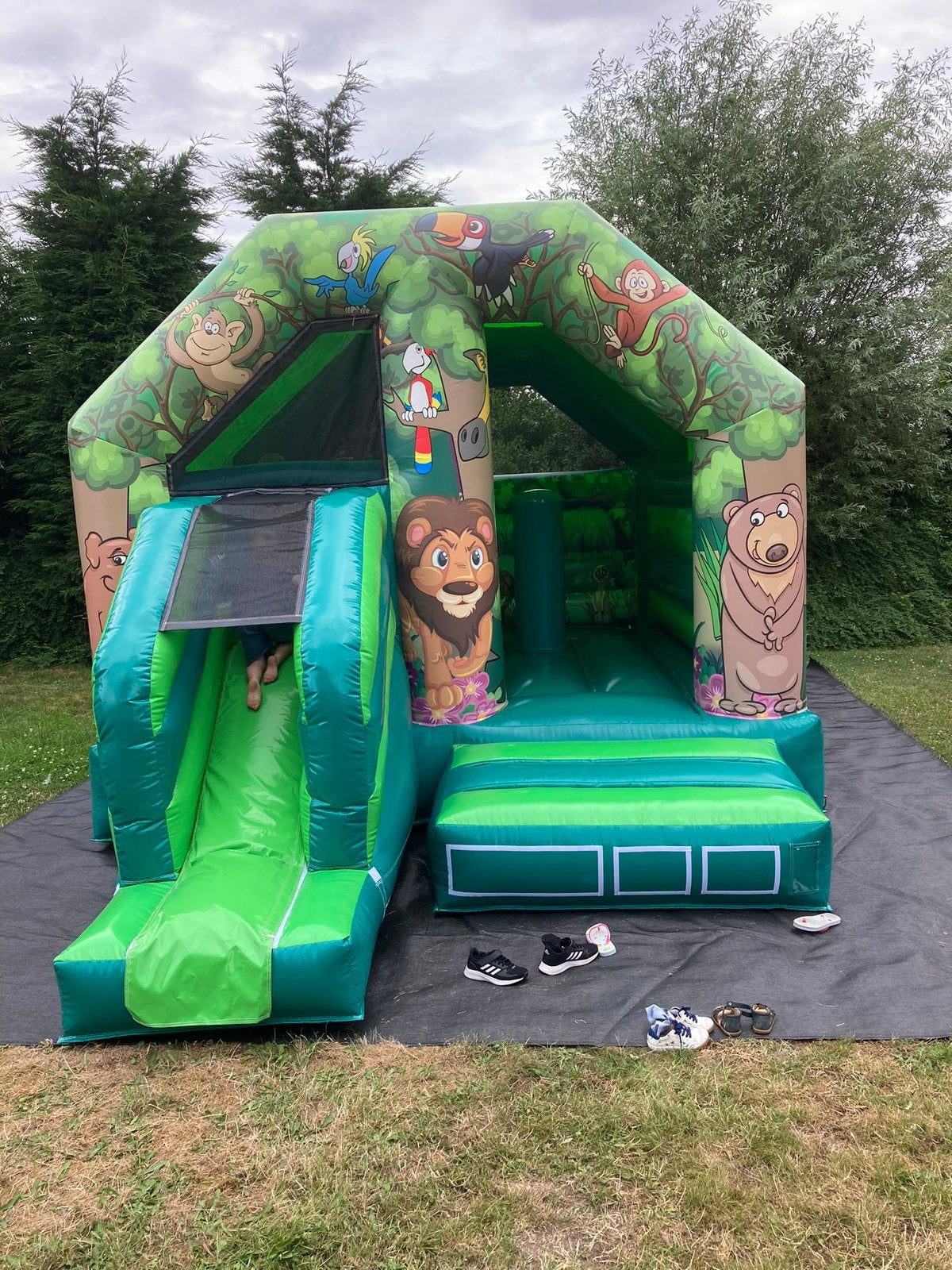 Jungle springkasteel, Ophalen, Zo goed als nieuw