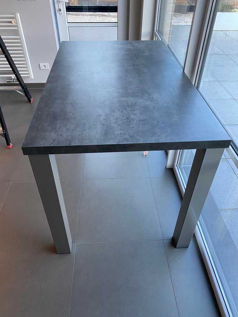 Hoge eettafel- perfecte staat, Huis en Inrichting, Tafels | Eettafels, Ophalen, Zo goed als nieuw