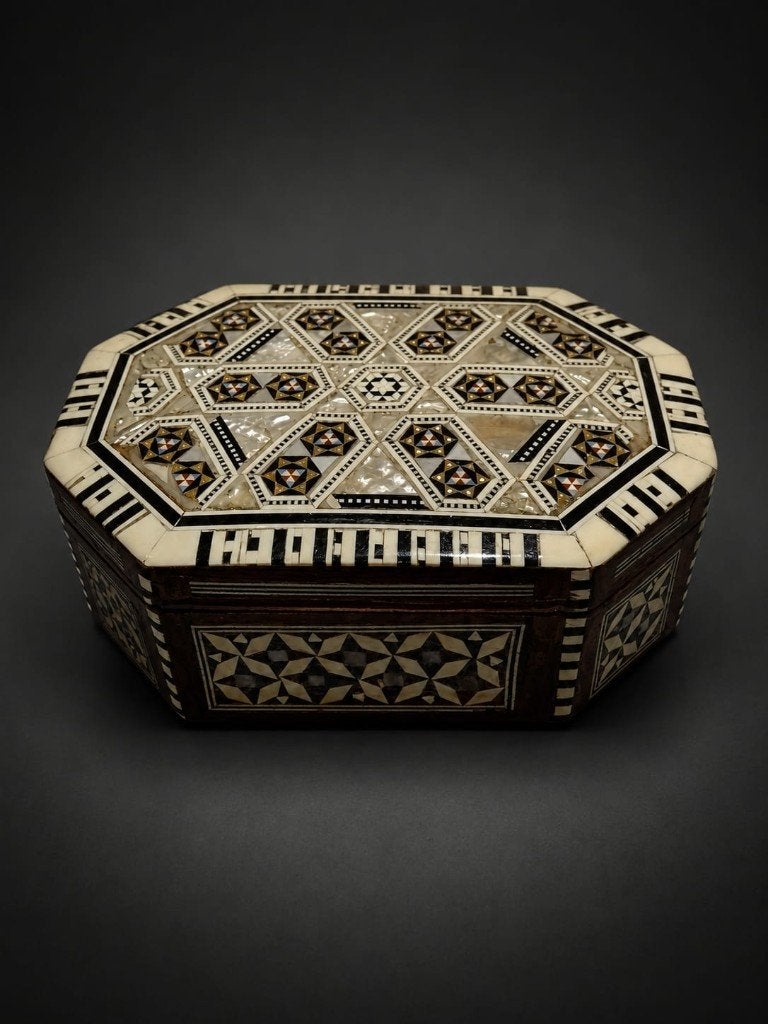 Coffret à bijoux octogonal en bois vintage, années 80., Afrique, Bois, Fait main, Moins de 20 cm