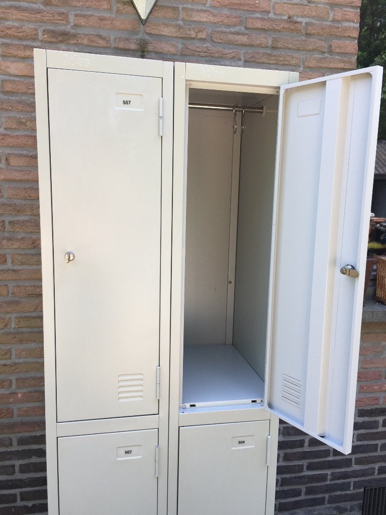 4 - deurs locker / lockerkast / vakkenkast . In goede staat, Huis en Inrichting, Ophalen, Gebruikt