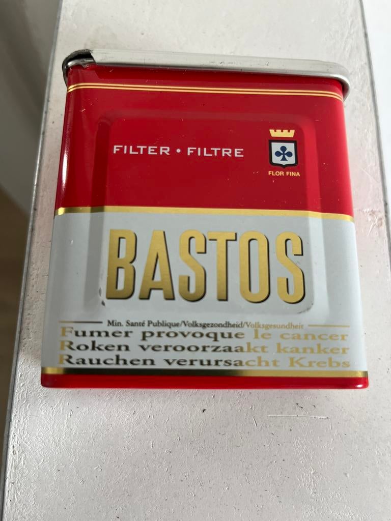 Bastos blikken sigarettendoosje, Ophalen of Verzenden, Zo goed als nieuw
