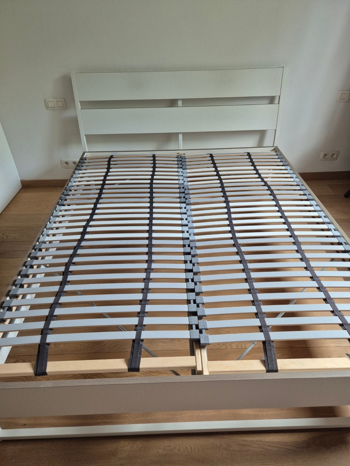 Cadre de lit blanc, Maison & Meubles, Enlèvement, Utilisé, 200 cm, Blanc