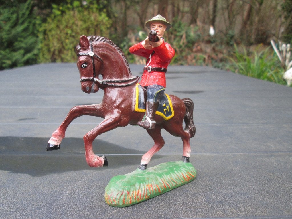 DURSO  Mounty op paard Canada politie., Ophalen of Verzenden
