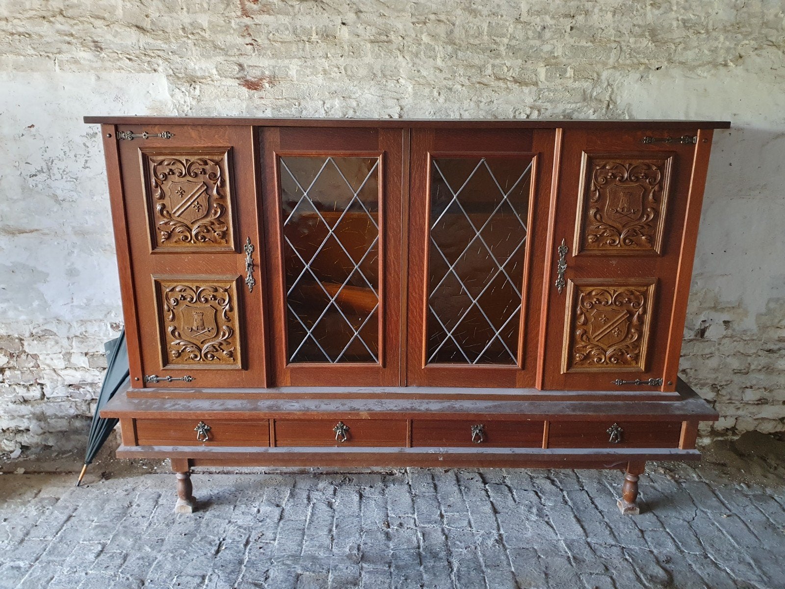 Antiek kast, Ophalen