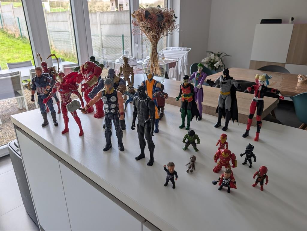 Marvel set DC comics guardian of the galaxy
