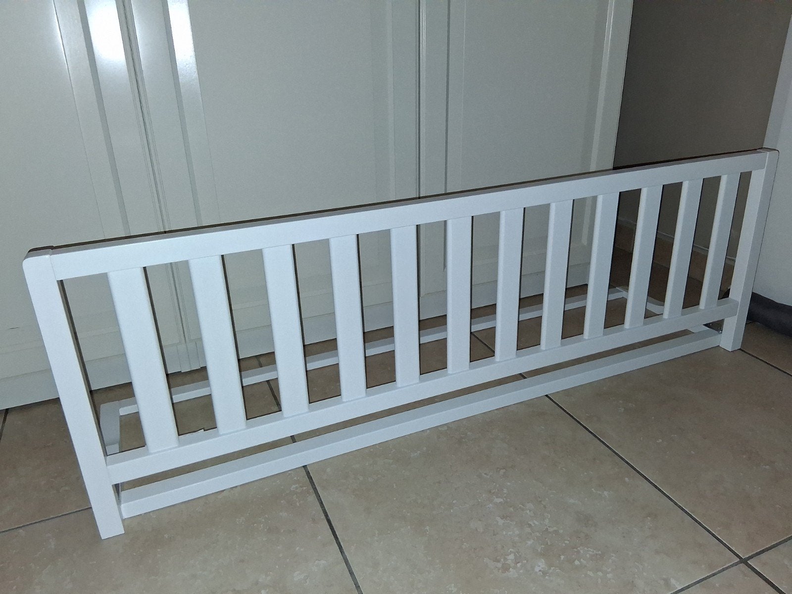 barriere de lit neuve pour bébé dreambaby, Enlèvement, Bois