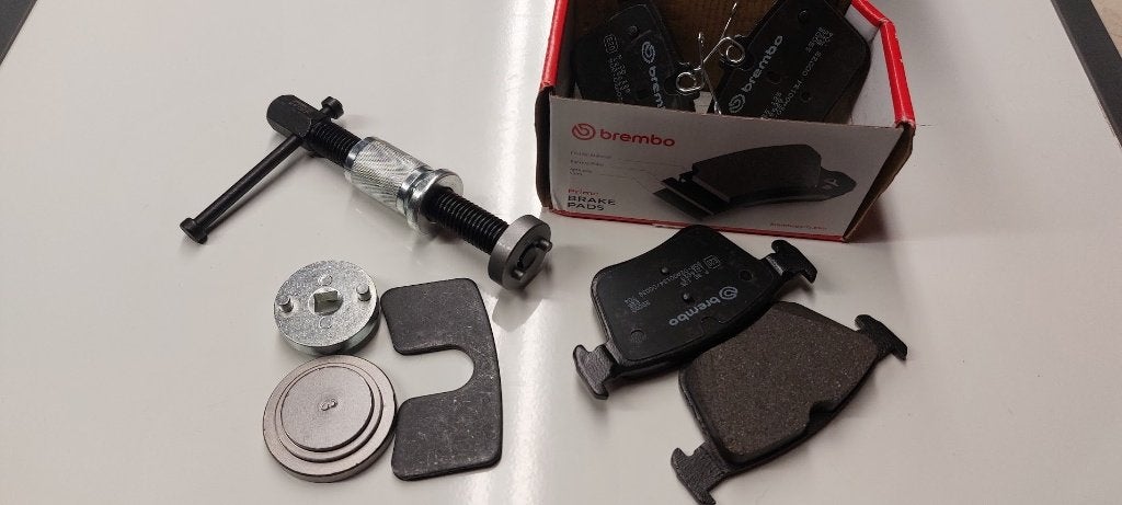 Remblokken Brembo P85 185 achter Golf + remklauw opener, Enlèvement, Neuf, Volkswagen
