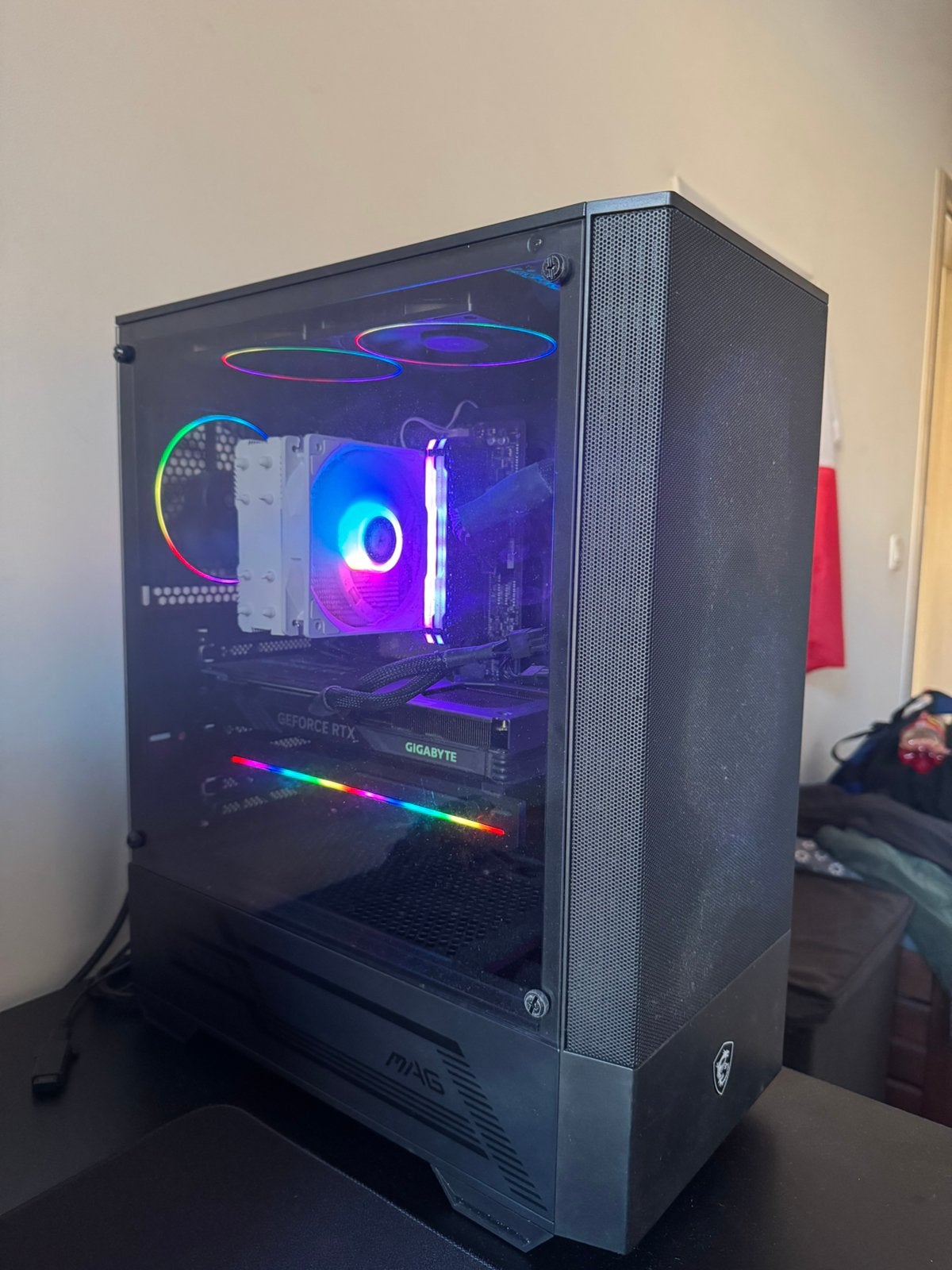 PC Gamer RTX 4060 R7 3700X 16gb ram, Informatique & Logiciels, Enlèvement, Comme neuf