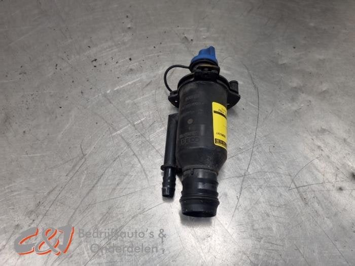 Tube de remplissage adblue réservoir d'un Iveco New Daily, -, 3 mois de garantie, Utilisé, Autres marques automobiles
