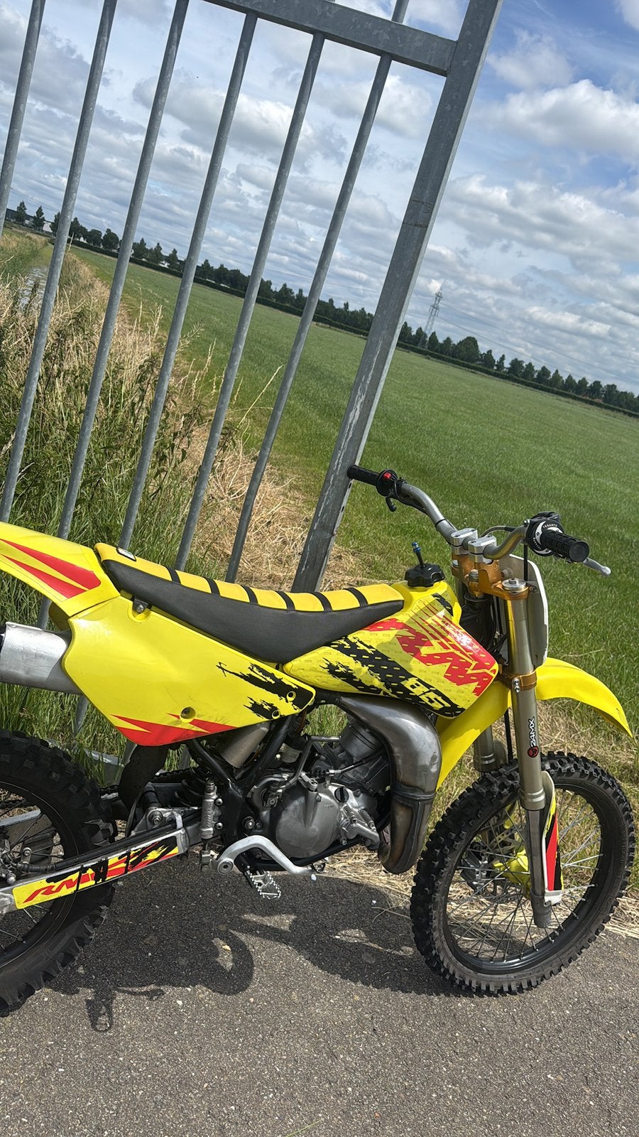 Grandes roues Suzuki RM85 2016, Enlèvement, Comme neuf, Suzuki