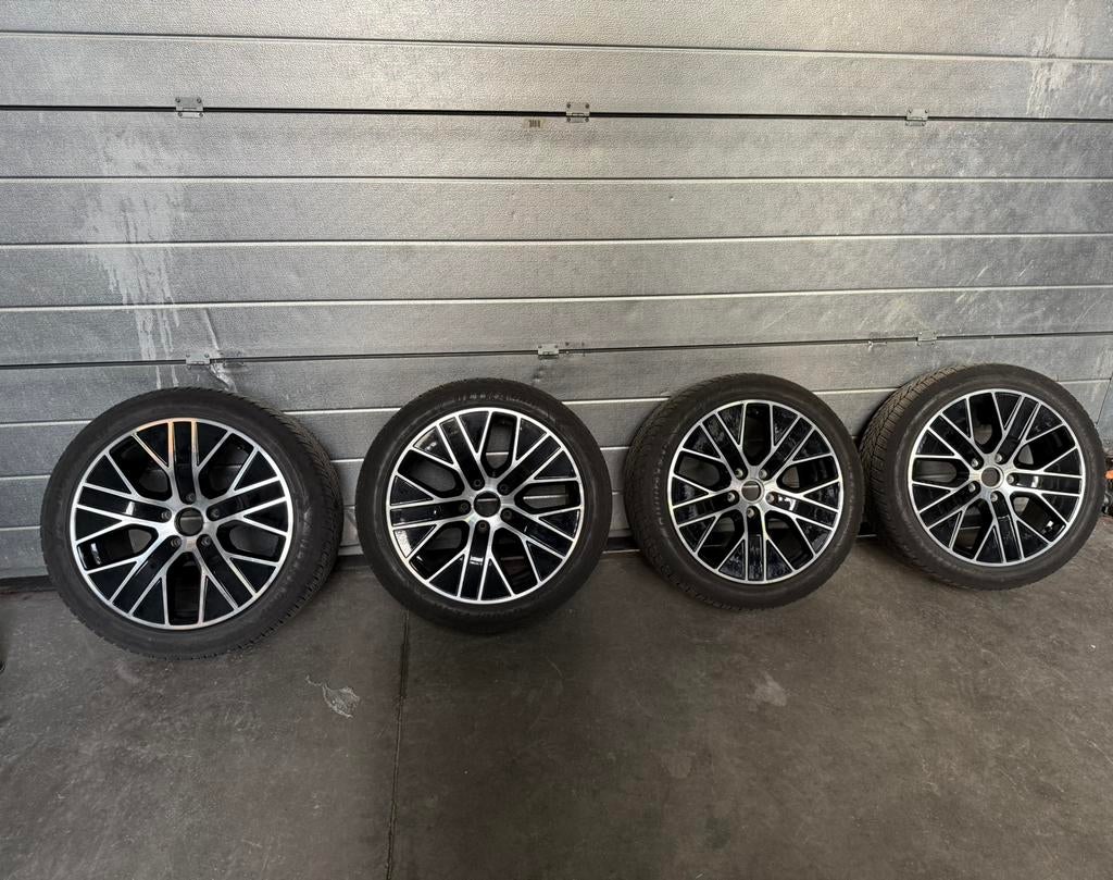 Porsche Taycan 20” 4x Turbo velgen (schadevrij)+winterbanden, Auto-onderdelen, Banden en Velgen, Ophalen, Banden en Velgen, Winterbanden