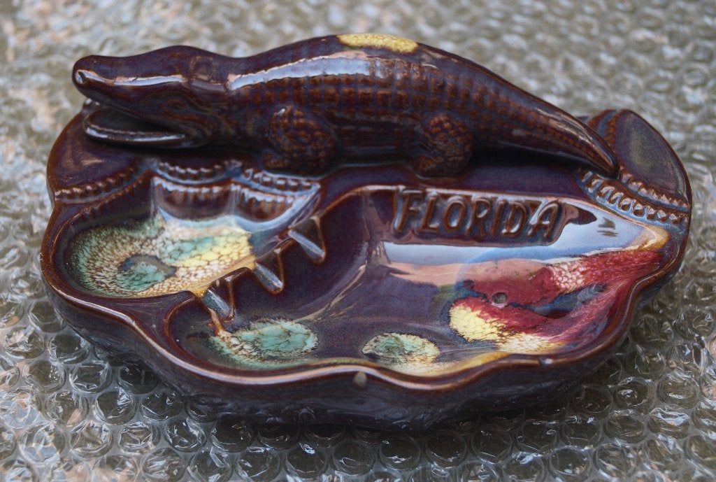 cendrier crocodile en céramique vintage, Antiquités & Art, Enlèvement ou Envoi