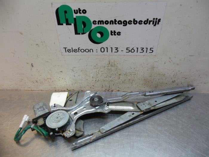 Mécanique vitre 2portes avant droite d'un Toyota Corolla (C, -, 3 mois de garantie, Toyota, Utilisé