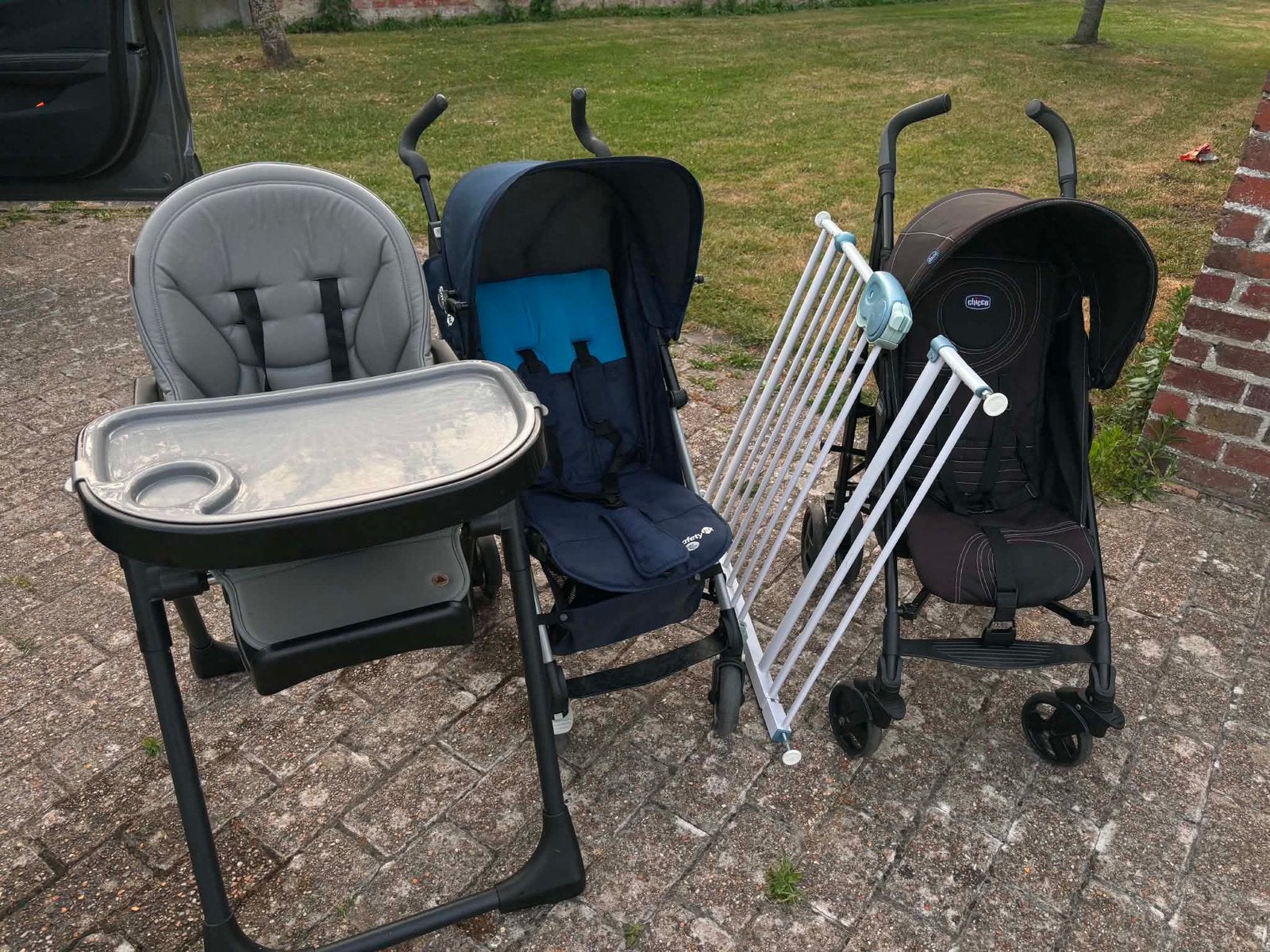 1buggy, 1 ligstoel, 1 eetstoel en 1 trap- of deurhekje, Ophalen, Zo goed als nieuw