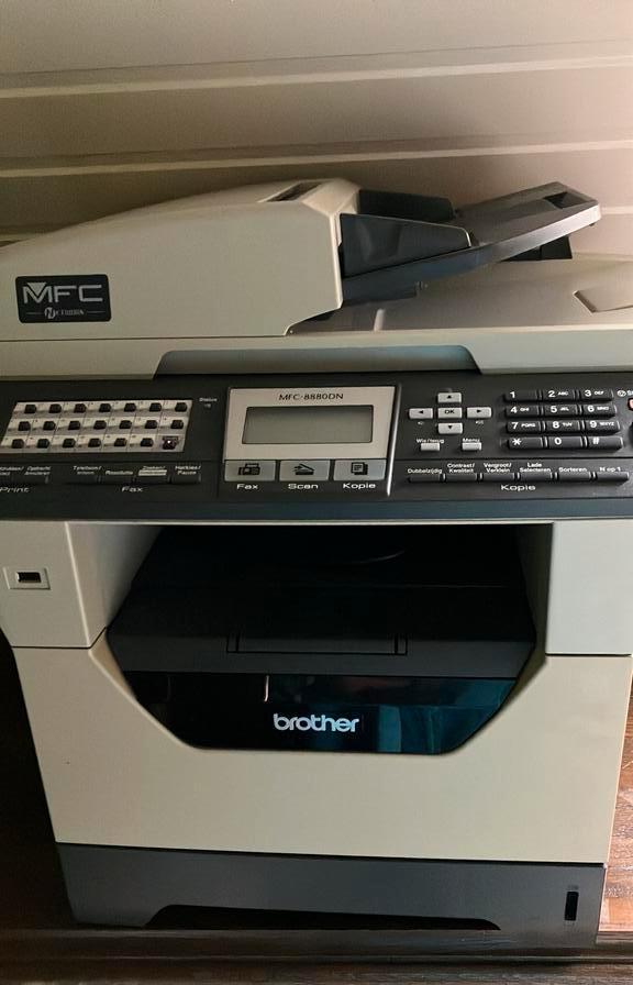 €€€€€€BROTHER MFC8880DN%%%, Informatique & Logiciels, Fax, Imprimante, Enlèvement, Utilisé