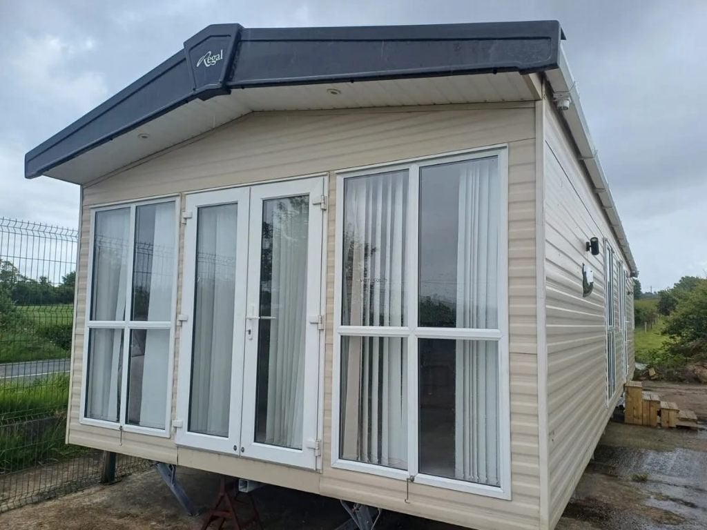 Regal Harlington 2017 - Mobil-home 2 chambres- 12X4m, Jusqu'à 5