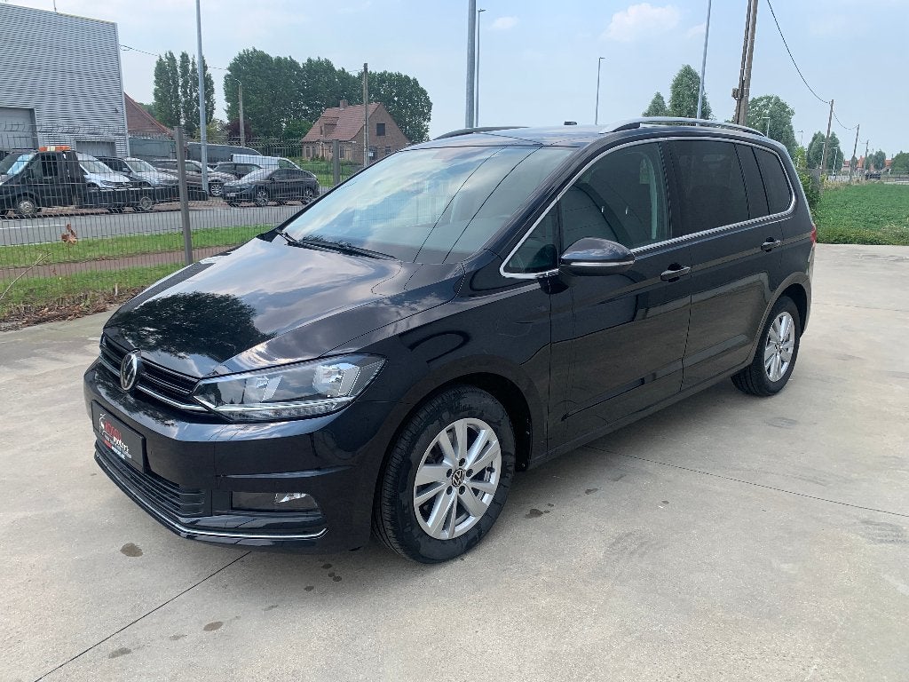 VW TOURAN 2.0TDI DSG/NAVI/ PARKPILOT/PDC V +A/CRUISE C/TREKH, Achat, 110 kW, Entreprise, Noir