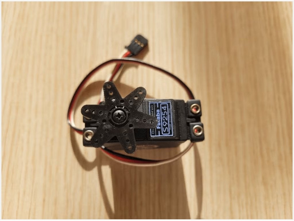 futaba s9254 servo, Hobby en Vrije tijd, Modelbouw | Radiografisch | Vliegtuigen, Ophalen of Verzenden, Zo goed als nieuw