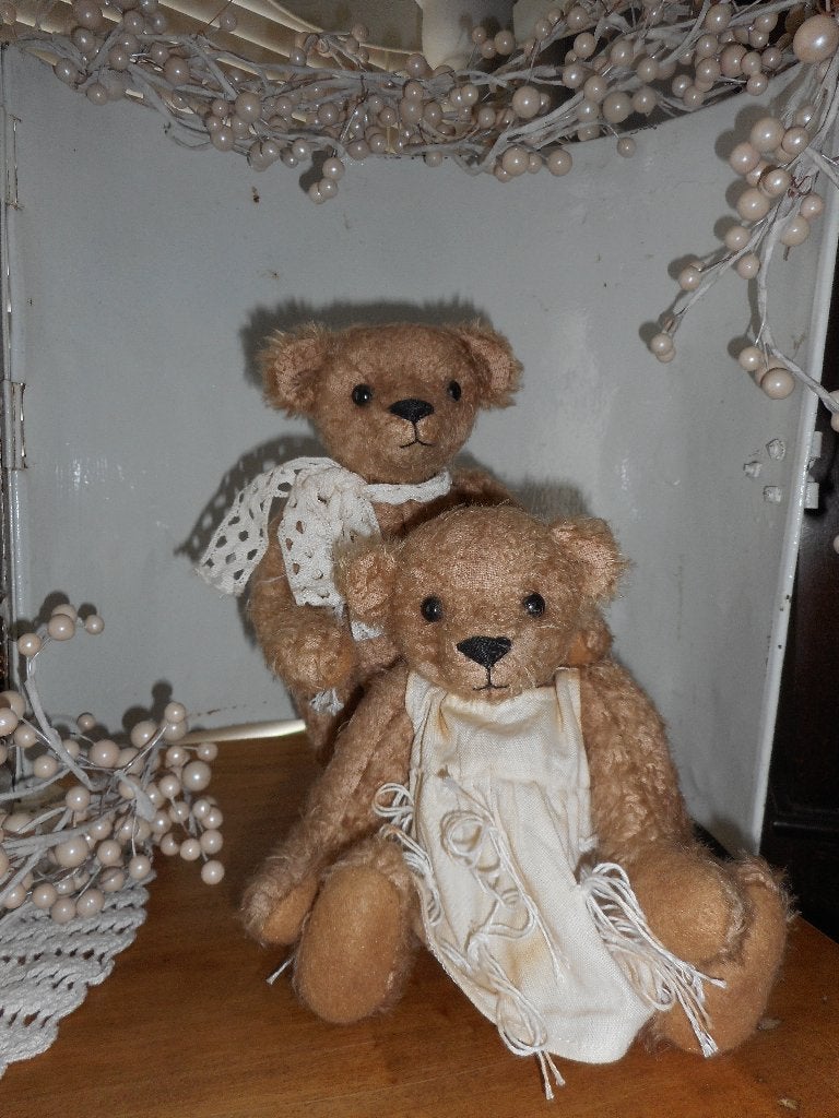 NIEUW HANDGEMAAKT KOPPEL BEERTJES 24CM, Verzamelen, Beren en Cherished Teddies, Ophalen of Verzenden, Nieuw