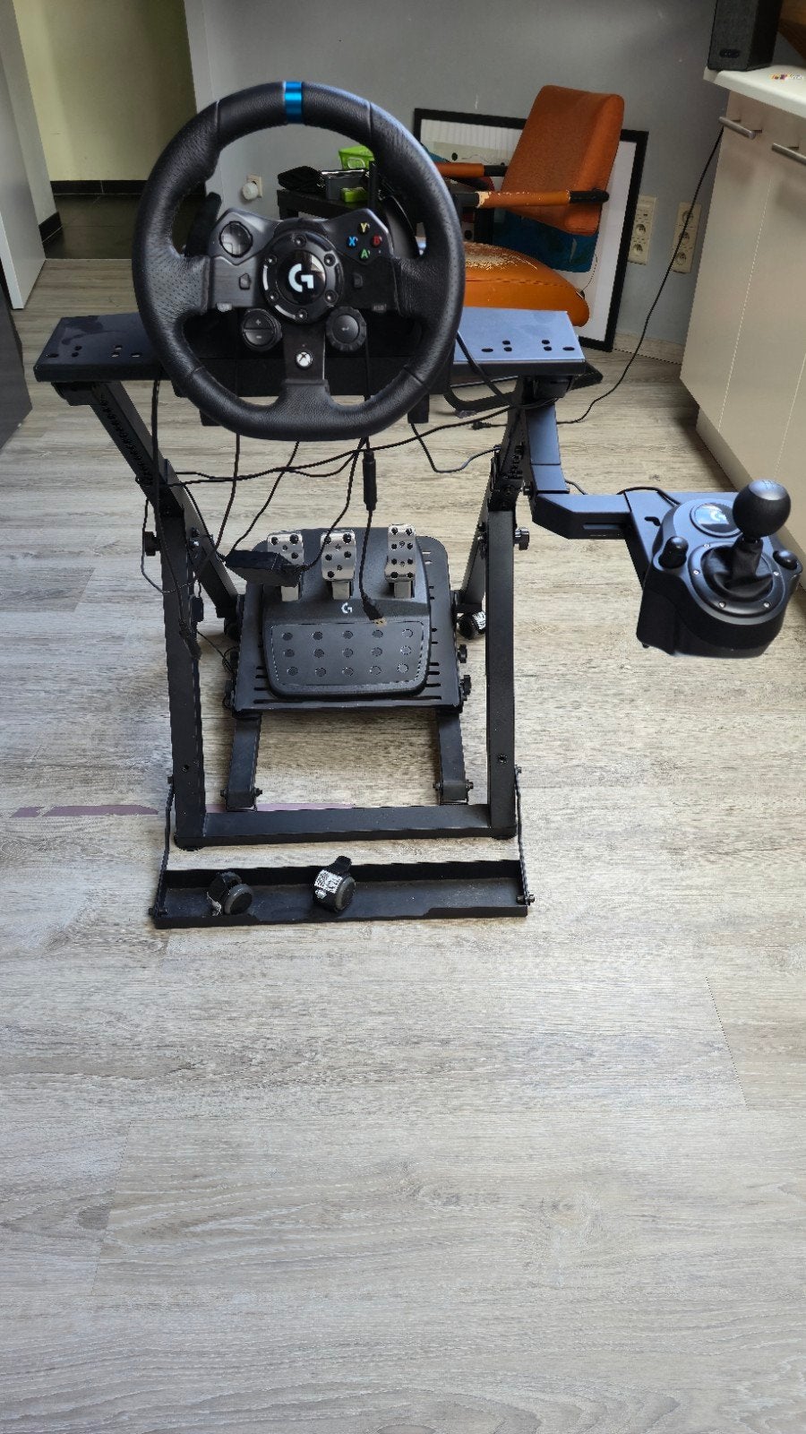 Racingwheel Logitech G923 Trueforce, Games en Spelcomputers, Spelcomputers | Overige Accessoires, Zo goed als nieuw, Racestuur
