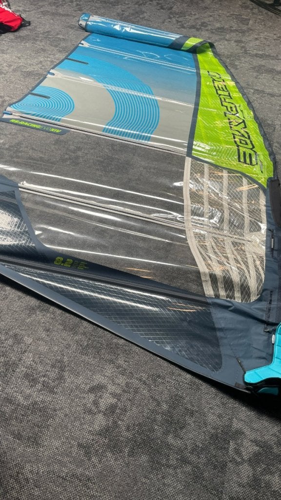 Neilpryde RS:Racing EVO 14 8.2, Sports nautiques & Bateaux, Planche à voile