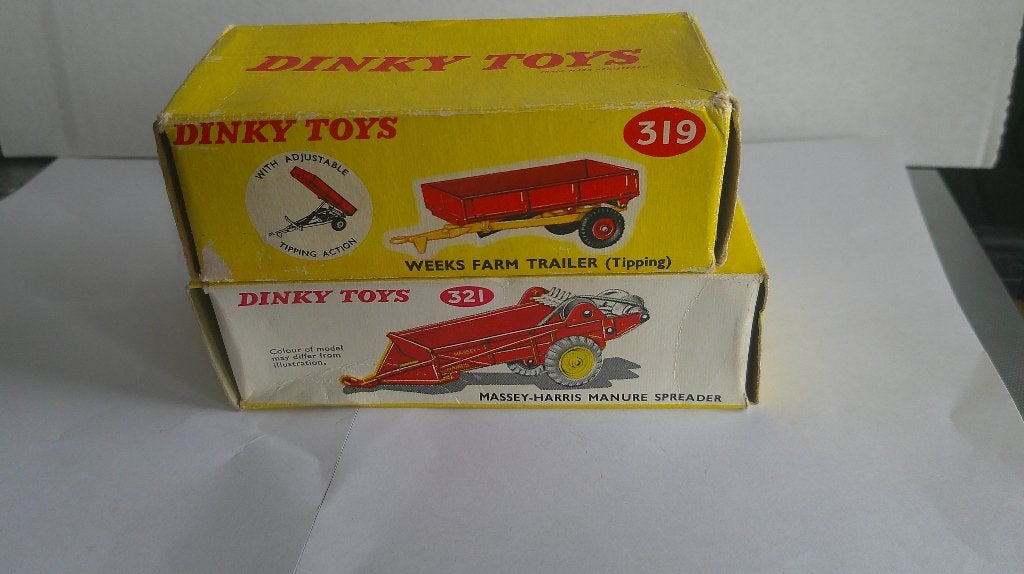 Dinky Toys Set van Twee  319 Week's Kipper321 Massey Harris, Ophalen of Verzenden, Zo goed als nieuw, Tractor of Landbouw, Dinky Toys