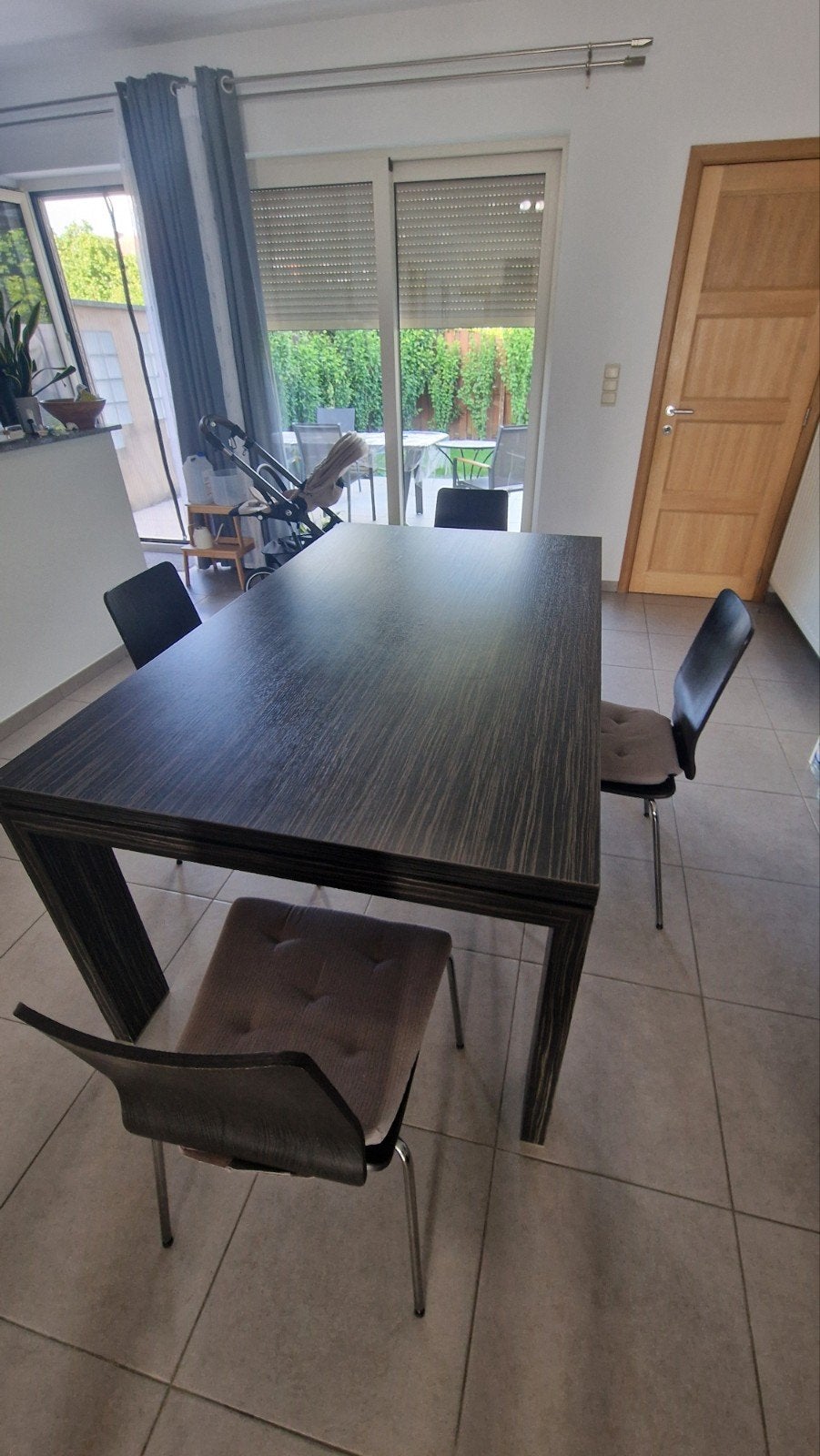 Table et chaises 1,7 x 1 m, Maison & Meubles, Enlèvement