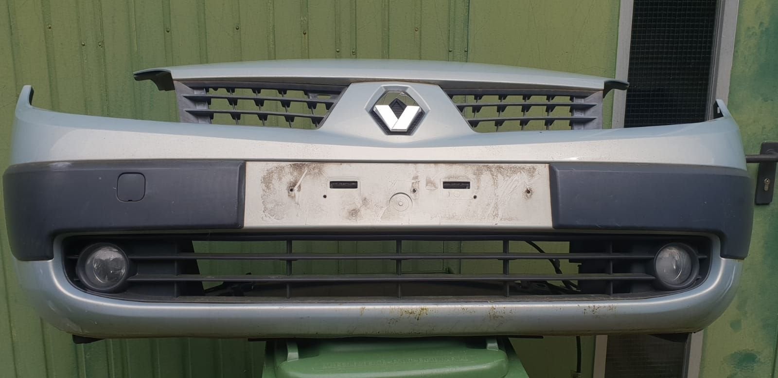 RENAULT MÉGANE SENIC VOORBUMPER BJ 2003 TOT 2005, Gebruikt, -, Voor, -