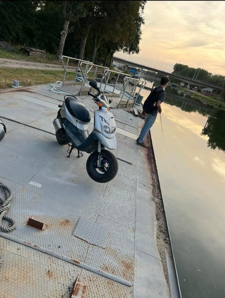 Peugeot tkr, Enlèvement, Utilisé