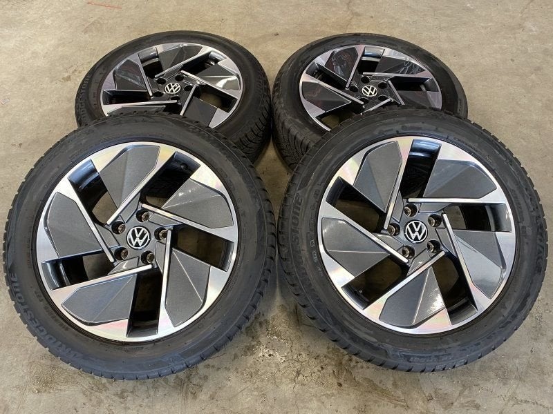 18 inch originele East Derry velgen + winterbanden Volkswage, Autos : Pièces & Accessoires, Pneus et Jantes, -, 18 pouces, Utilisé