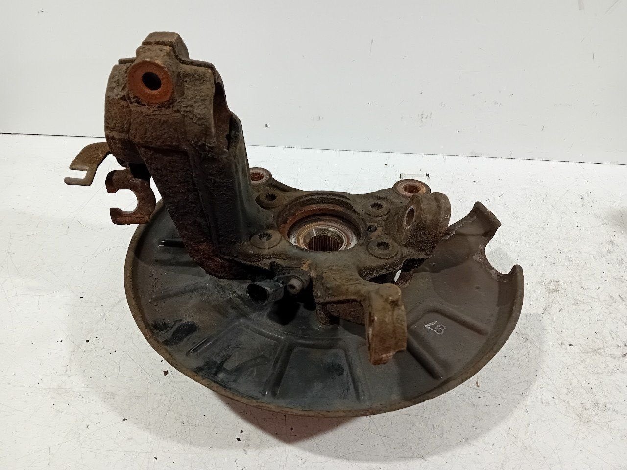 Wielnaaf links voor Seat Altea, Onderdelen@venauto.nl, Van der Ven Autorecycling B.V., Gebruikt, Ettenseweg 76, 4706 PB Roosendaal, The Netherlands