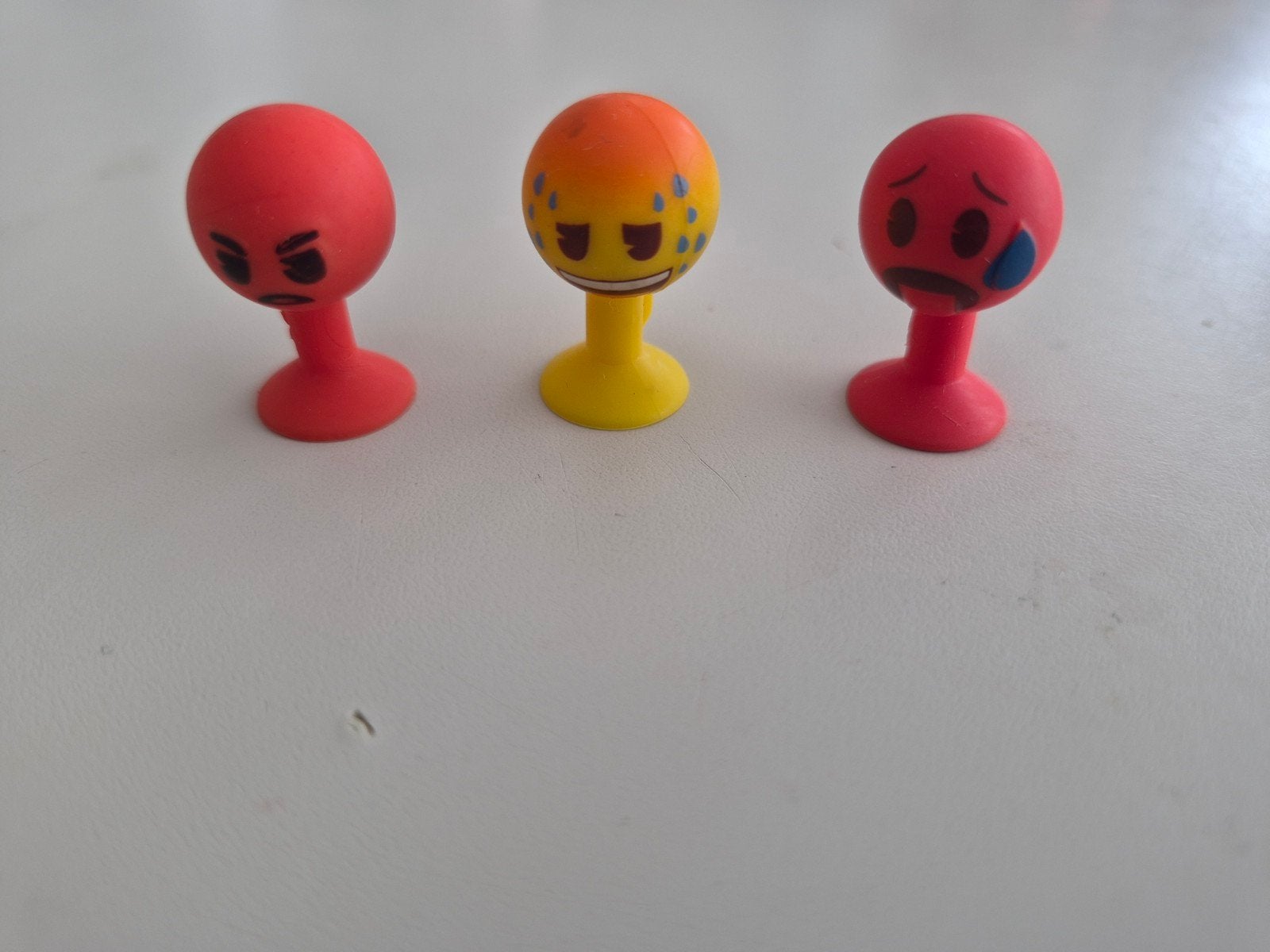 Emoji zuignap poppetjes ( warmte ), Ophalen of Verzenden, Zo goed als nieuw