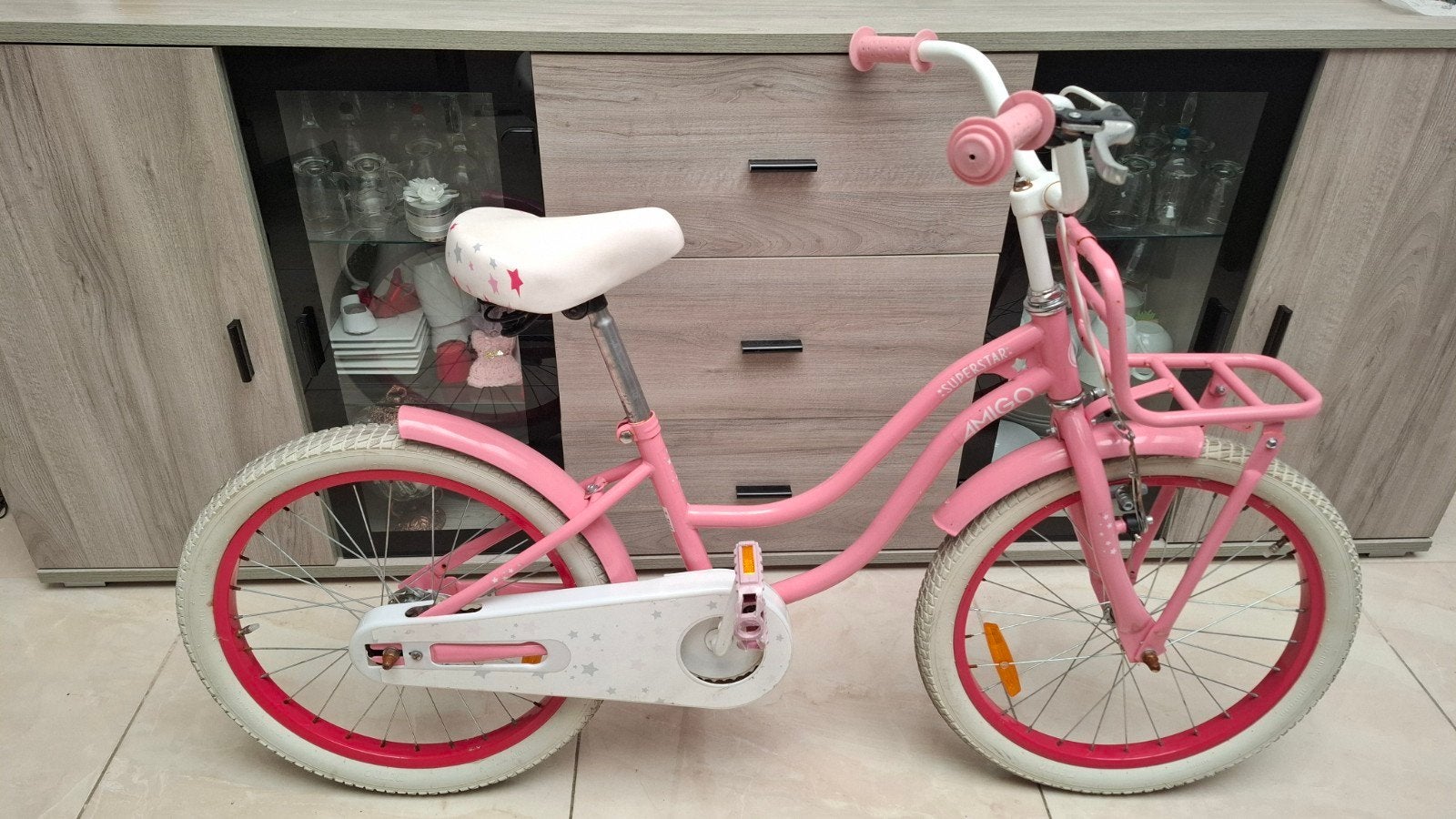 Vélo pour fille Amigo Superstar en bonne état (5 à 9 Ans), Vélos & Vélomoteurs, Enlèvement, Frein à rétropédalage, 20 pouces, Frein à main