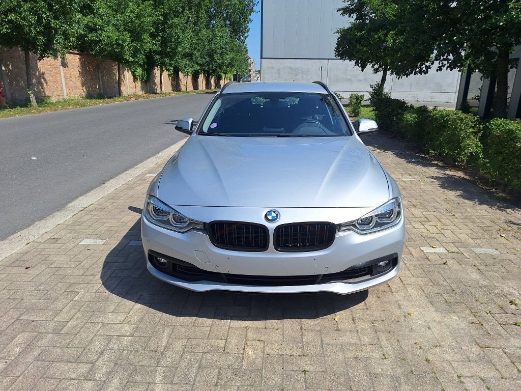 BMW 318i break | Automaat | Trekhaak, Auto's, BMW, 140 g/km, 4 cilinders, Bedrijf, 5 deurs