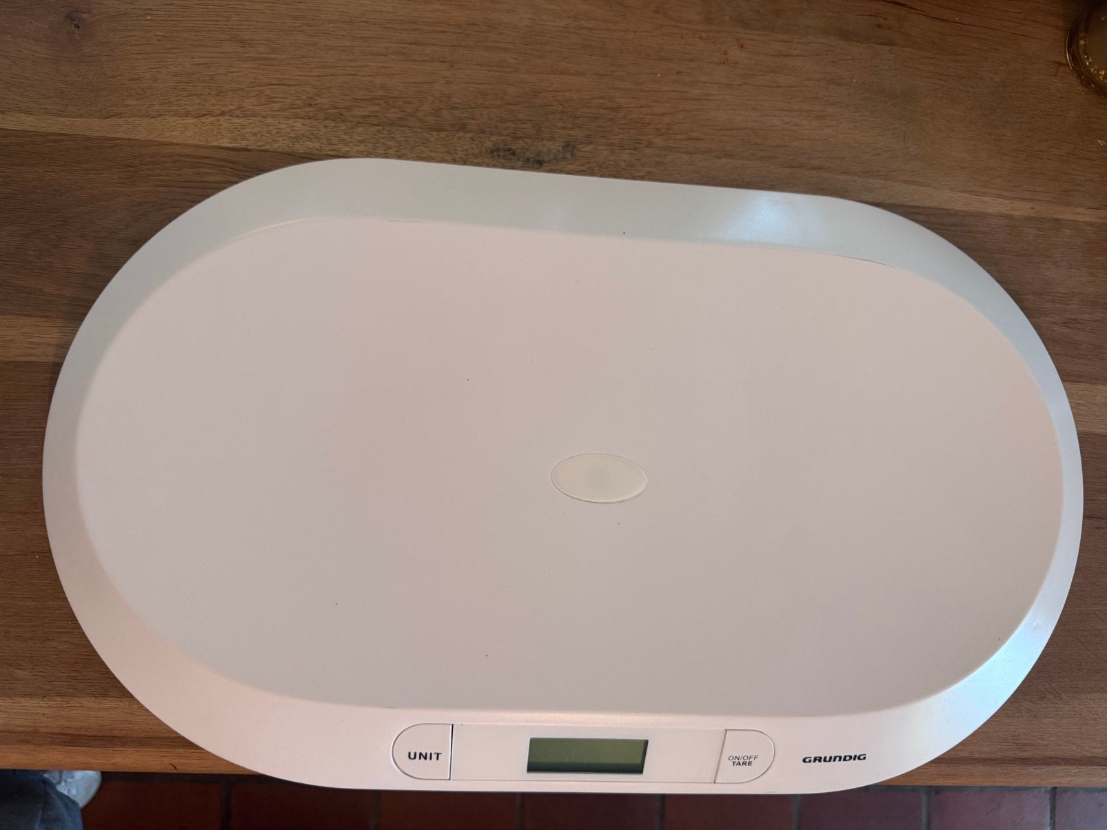 Pèse-bébé électronique Grundig compact et précis, Enfants & Bébés, Enlèvement, Comme neuf
