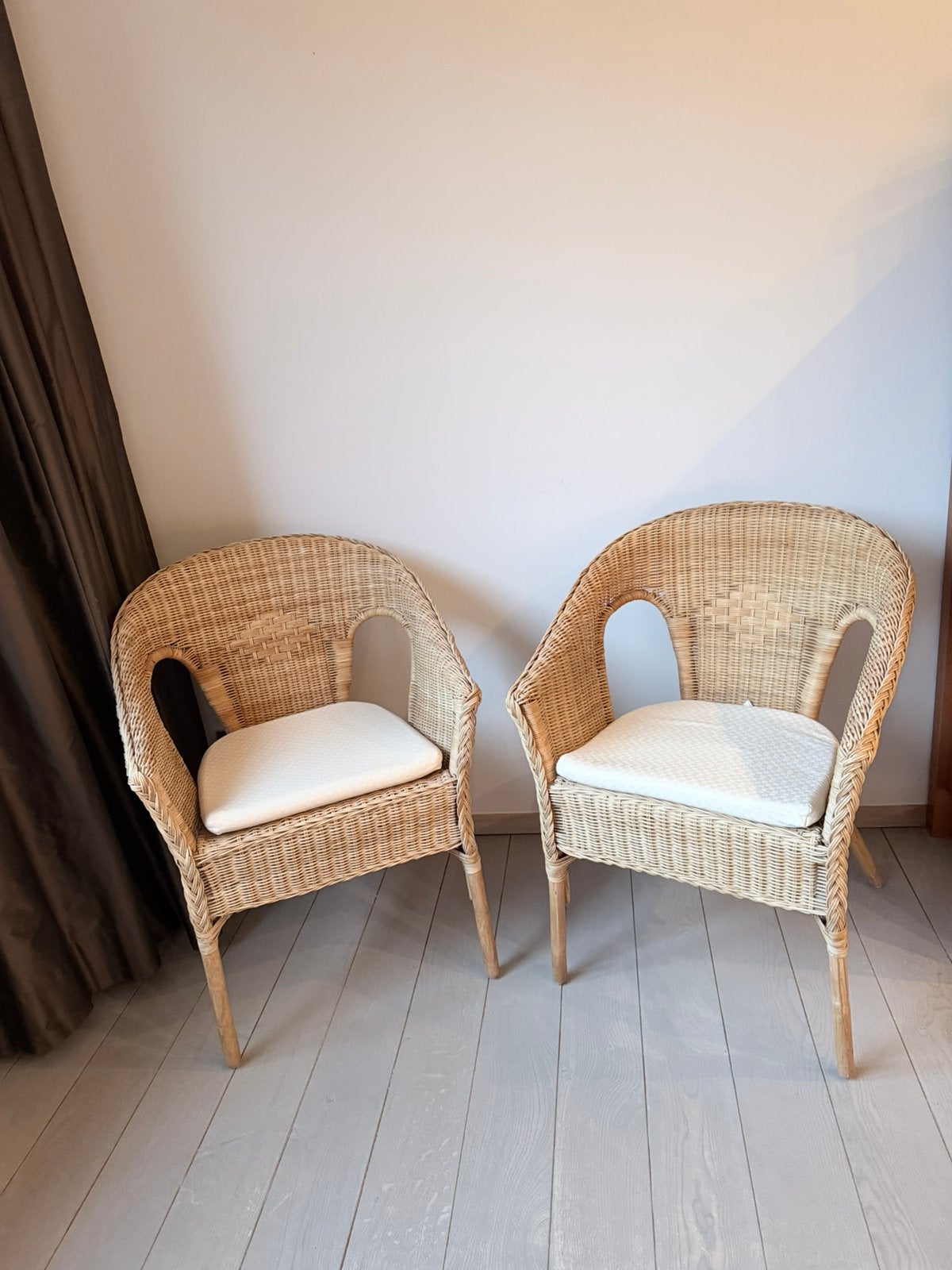 2 rieten zeteltjes, Huis en Inrichting, Ophalen, Zo goed als nieuw