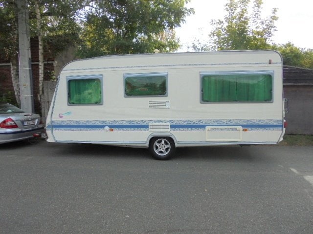 ADRIA 502,fransbed,rondzit,boiler,douche,wc,nieuwe voortent*, Caravans en Kamperen, Lengtebed, Rondzit, Bedrijf, Adria