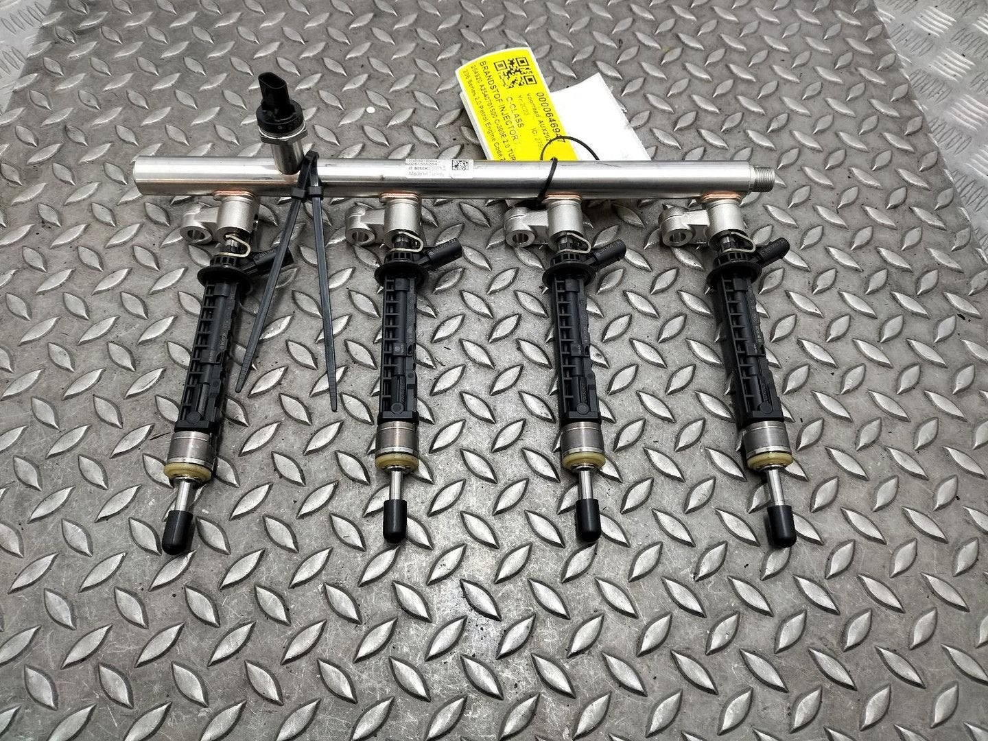 MERCEDES C-CLASS BRANDSTOF RAIL (INJECTIE) 2540701400 2023, Enlèvement ou Envoi, Utilisé, ARN reconnu