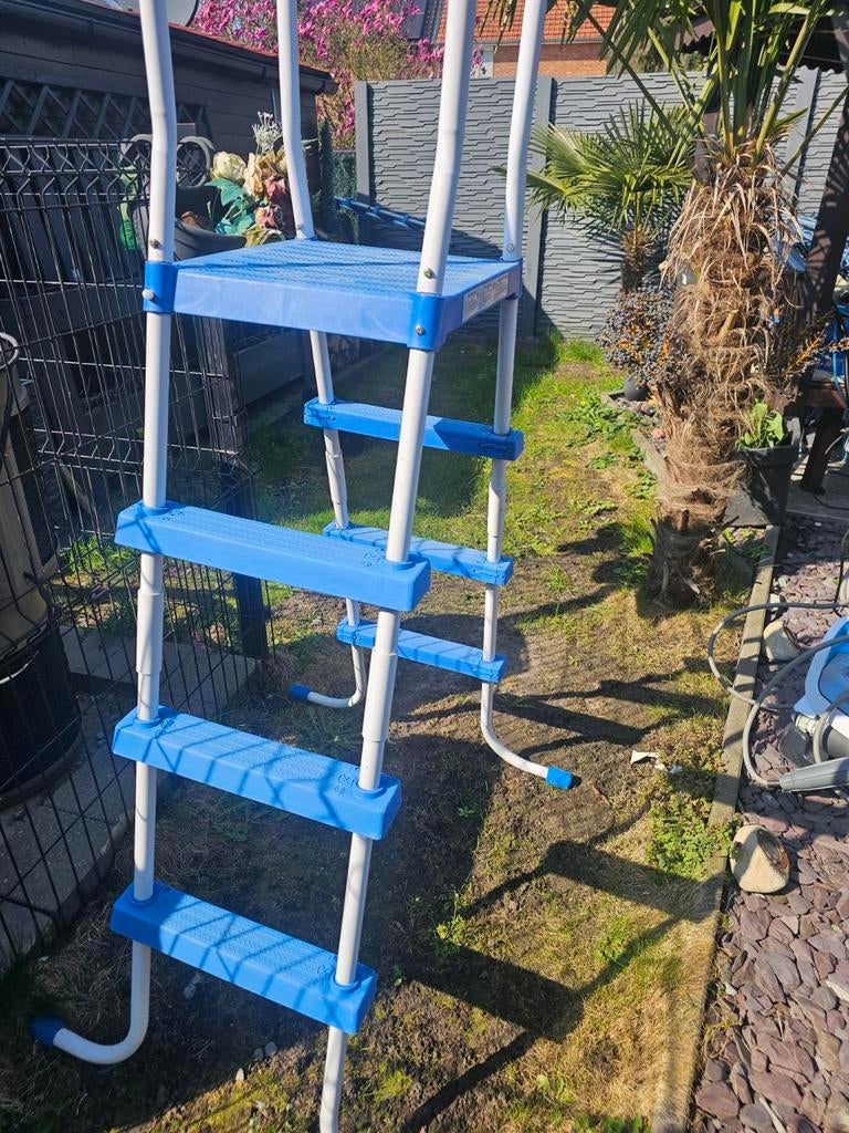 Zwembadtrap, Tuin en Terras, Ophalen
